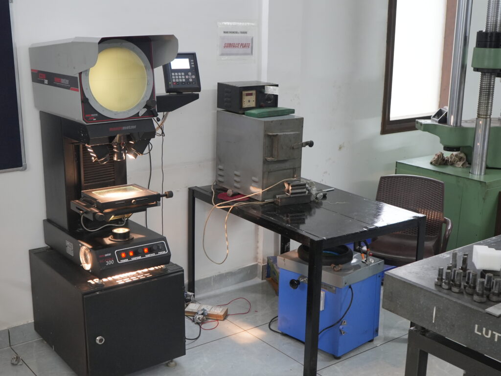 digital profile projector